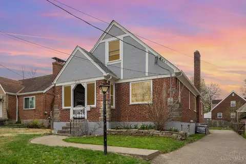 2331 Losantiville Ave, Golf Manor, OH 45237