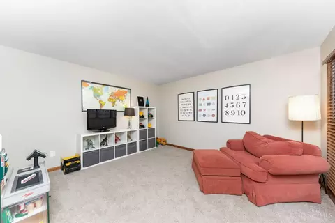 4829 Summerside Rd, Cincinnati, OH 45244 photo 7
