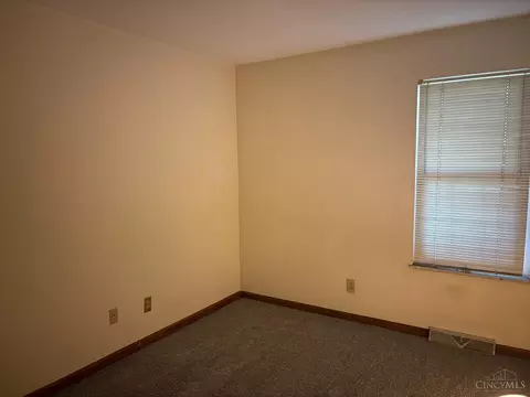 Bedroom - 1793 Springdale Rd, Cincinnati, OH 45231 photo 1 of 3