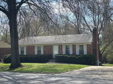 Exterior - 1793 Springdale Rd, Cincinnati, OH 45231 photo 2 of 6