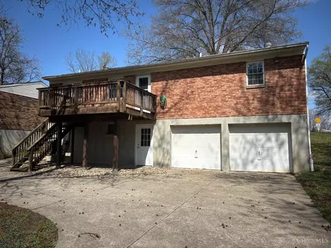 Exterior - 1793 Springdale Rd, Cincinnati, OH 45231 photo 4 of 6