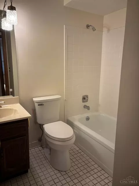 Bath - 1793 Springdale Rd, Cincinnati, OH 45231 photo 1 of 3
