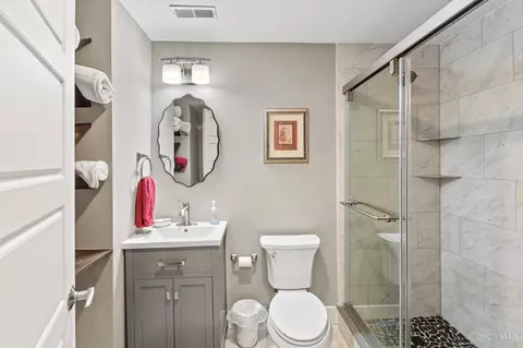 Bath - 642 Sandker Ln, Cincinnati, OH 45255 photo 2 of 2
