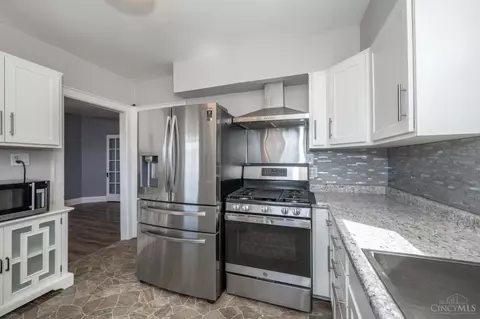 Kitchen - 3221 Phoenix Ave, Cheviot, OH 45211 photo 3 of 3