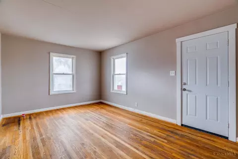 Living - 6008 Wiehe Rd, Cincinnati, OH 45237 photo 1 of 2