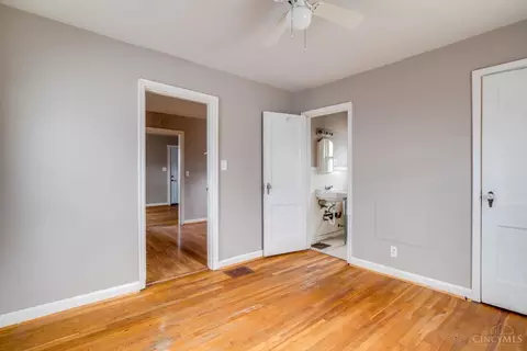 Bedroom - 6008 Wiehe Rd, Cincinnati, OH 45237 photo 3 of 3