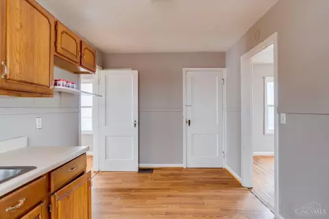 Entry Way - 6008 Wiehe Rd, Cincinnati, OH 45237 photo 2 of 2