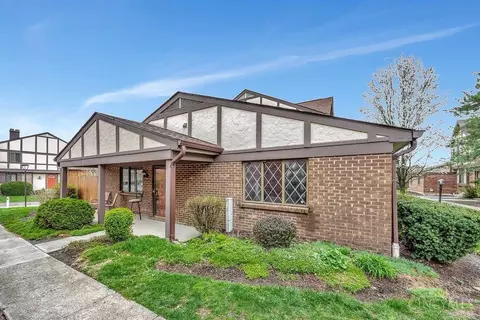 7536 Graystone Ct, West Chester, OH 45069