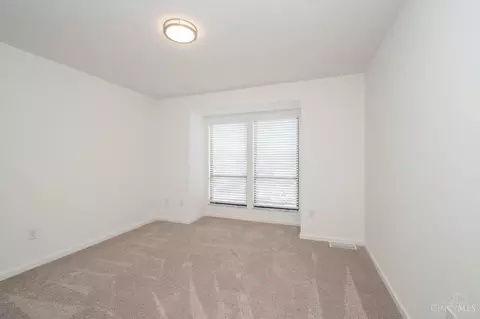 Bedroom - 7276 Galbraith Rd, Cincinnati, OH 45243 photo 8 of 8