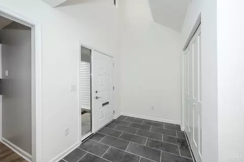 Entry Way - 7276 Galbraith Rd, Cincinnati, OH 45243 photo 6 of 6