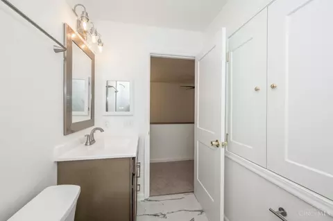 Bath - 7276 Galbraith Rd, Cincinnati, OH 45243 photo 3 of 6