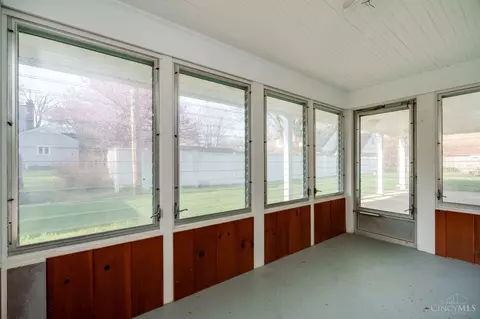 Exterior - 272 Stroop Rd, Kettering, OH 45429 photo 5 of 10