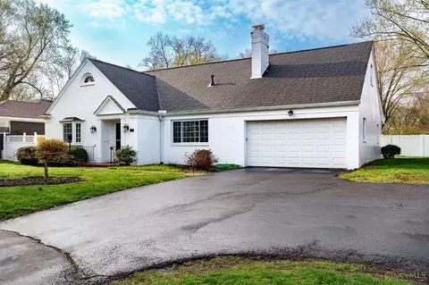 Exterior - 272 Stroop Rd, Kettering, OH 45429 photo 3 of 10