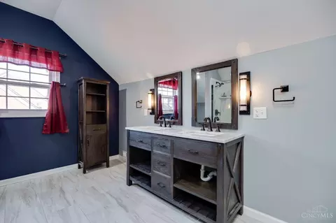 Bath - 272 Stroop Rd, Kettering, OH 45429 photo 4 of 6