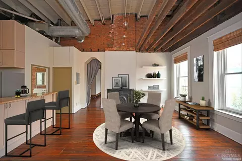 1420 Main St, Cincinnati, OH 45202 photo 4