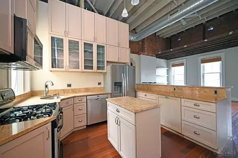1420 Main St, Cincinnati, OH 45202 photo 8