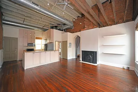 1420 Main St, Cincinnati, OH 45202 photo 21
