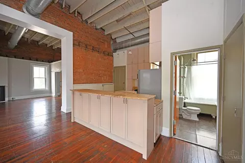 1420 Main St, Cincinnati, OH 45202 photo 16