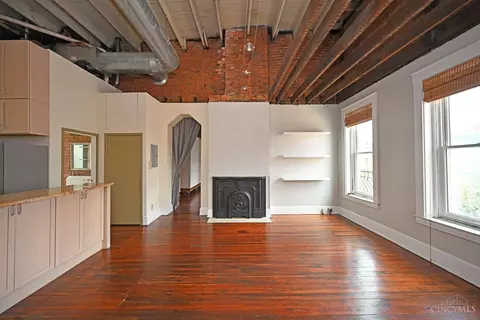 1420 Main St, Cincinnati, OH 45202 photo 23