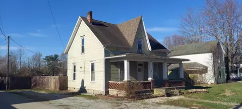 36 Main St, Mowrystown, OH 45155