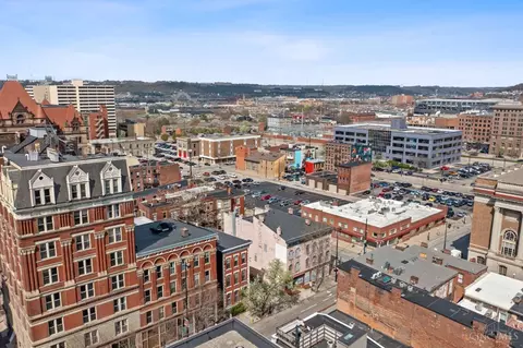 View/Area - 815 Elm St, Cincinnati, OH 45202 photo 2 of 5