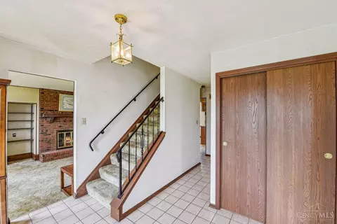 5348 Pinecliff Ln, Cincinnati, OH 45247 photo 3