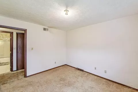 5348 Pinecliff Ln, Cincinnati, OH 45247 photo 24