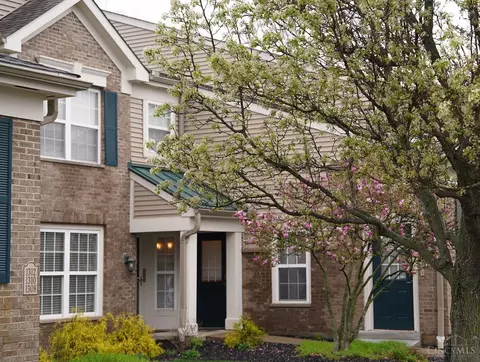 1316 Twin Spires Dr, Batavia, OH 45103