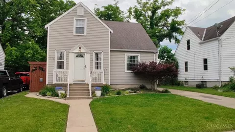 7214 Delaware Ave, Deer Park, OH 45236