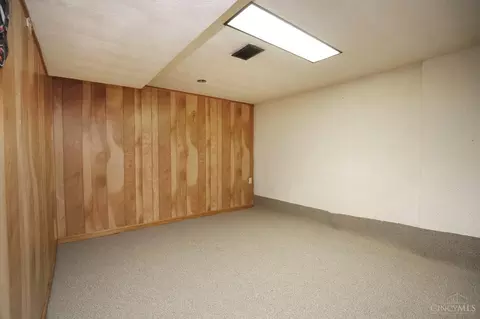2276 Deblin Dr, Cincinnati, OH 45239 photo 32