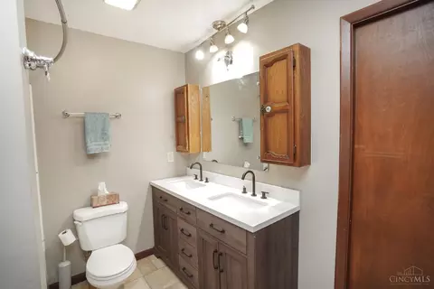 2276 Deblin Dr, Cincinnati, OH 45239 photo 26