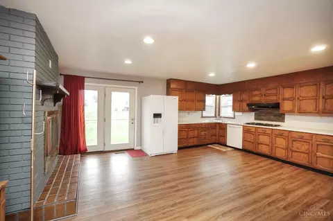 2276 Deblin Dr, Cincinnati, OH 45239 photo 10