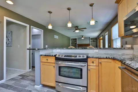 10108 Lochcrest Dr, Cincinnati, OH 45231 photo 18