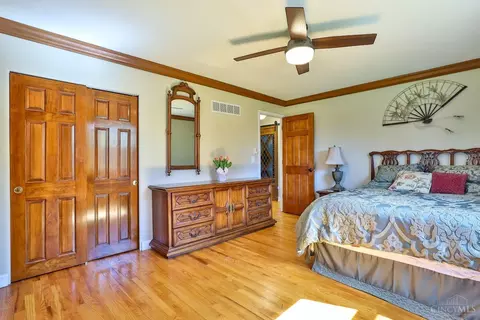 10108 Lochcrest Dr, Cincinnati, OH 45231 photo 28
