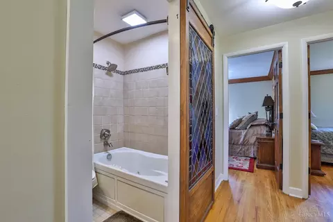 10108 Lochcrest Dr, Cincinnati, OH 45231 photo 56