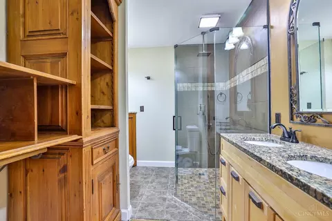 10108 Lochcrest Dr, Cincinnati, OH 45231 photo 24