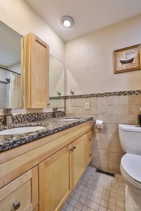 10108 Lochcrest Dr, Cincinnati, OH 45231 photo 40