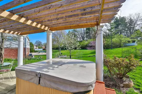 10108 Lochcrest Dr, Cincinnati, OH 45231 photo 53
