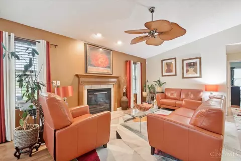 550 Eagles View Dr, Hamilton, OH 45013 photo 4