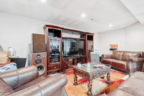 550 Eagles View Dr, Hamilton, OH 45013 photo 25