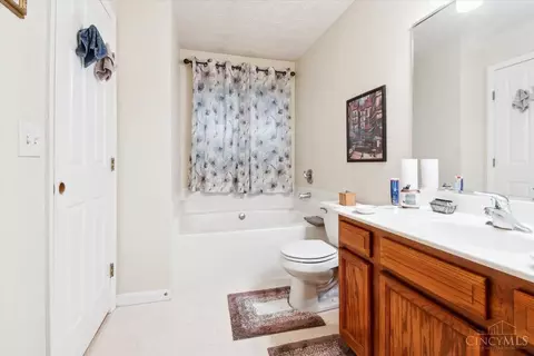 550 Eagles View Dr, Hamilton, OH 45013 photo 15