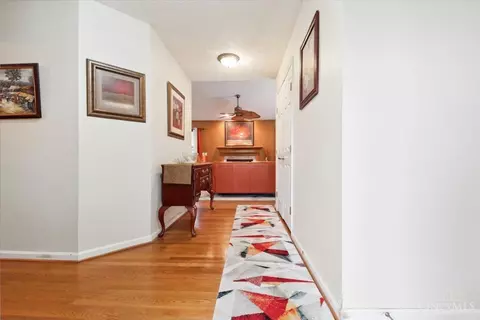 550 Eagles View Dr, Hamilton, OH 45013 photo 2