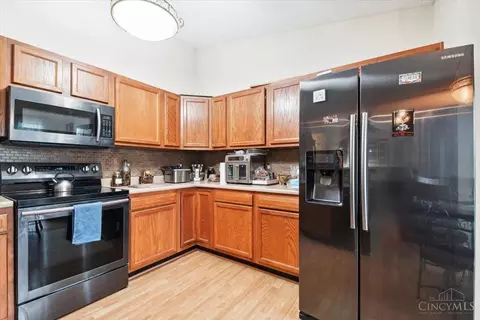 550 Eagles View Dr, Hamilton, OH 45013 photo 9