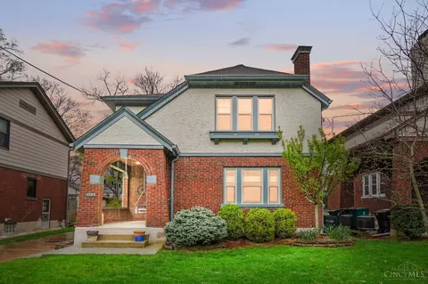 2815 Inverness Pl, Cincinnati, OH 45209