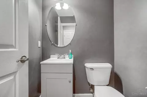 2240 Suffolk St, Cincinnati, OH 45230 photo 20
