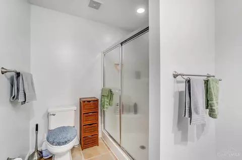 2240 Suffolk St, Cincinnati, OH 45230 photo 29