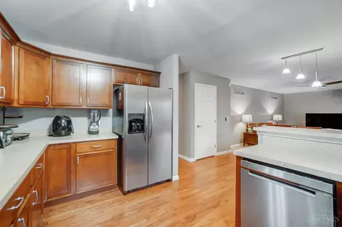 2240 Suffolk St, Cincinnati, OH 45230 photo 12