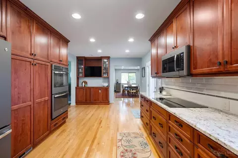 6510 Apache Cir, Madeira, OH 45243 photo 8