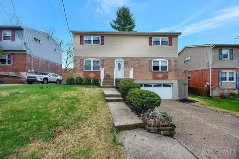 718 Lullaby Ct, Cincinnati, OH 45238