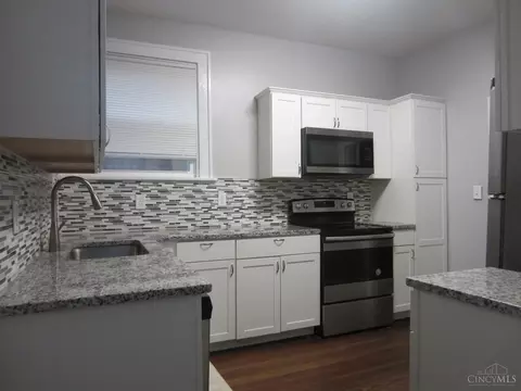 Kitchen - 3542 Vine St, Cincinnati, OH 45220 photo 1 of 3